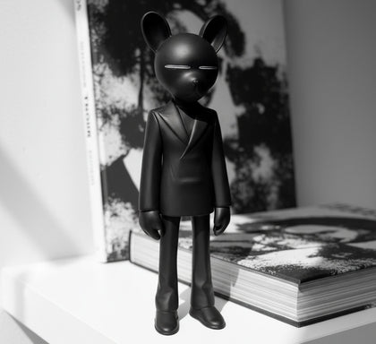 THE NOIR — Detail